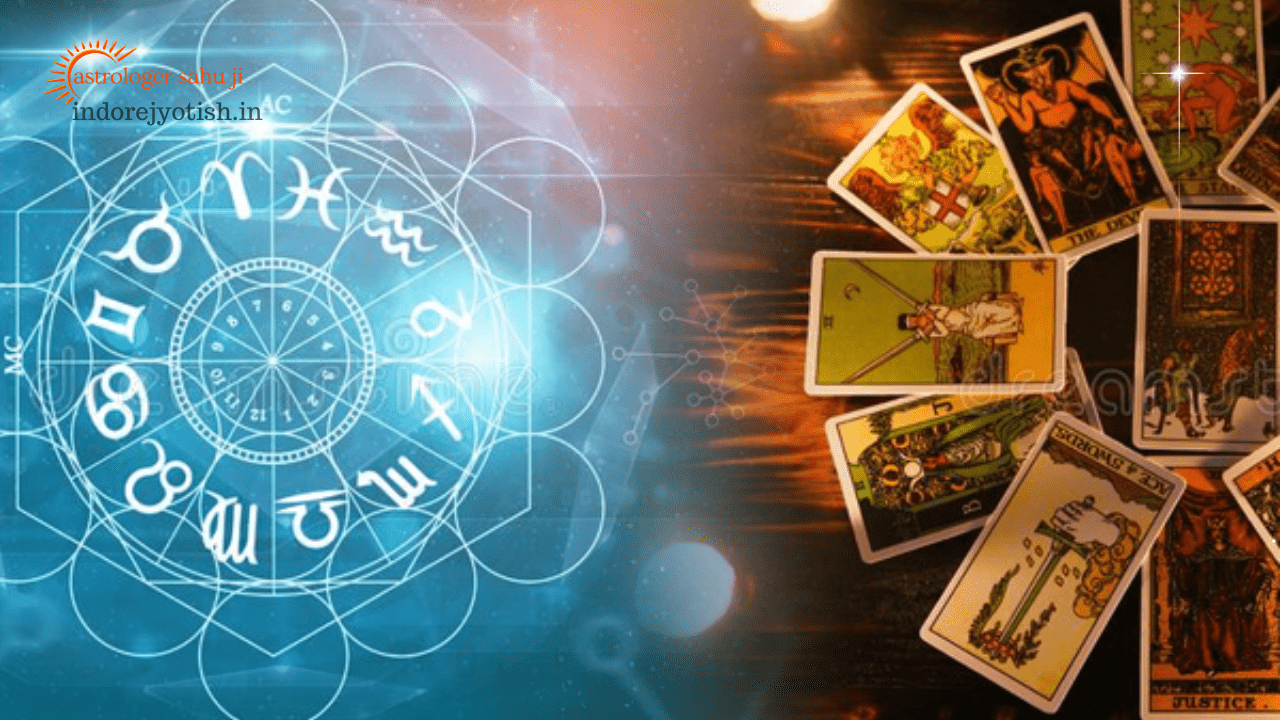  difference between astrology and tarot card  